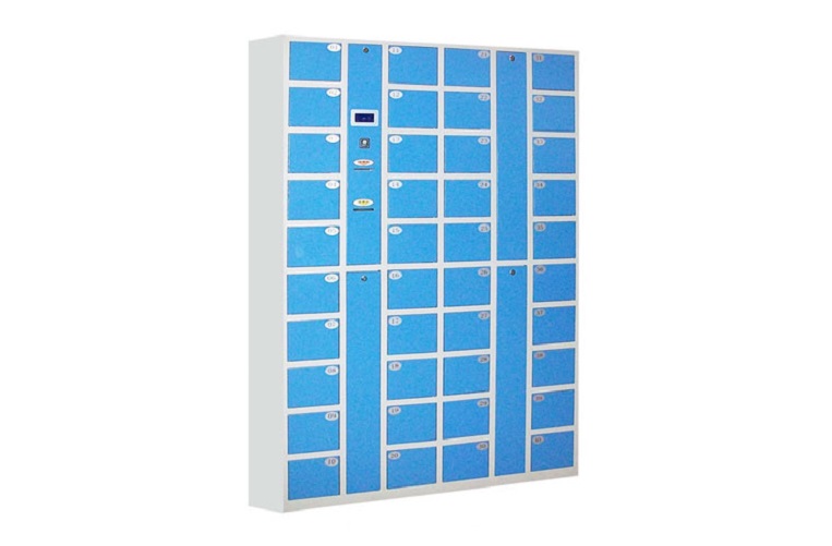 Smart storage lockers for stations