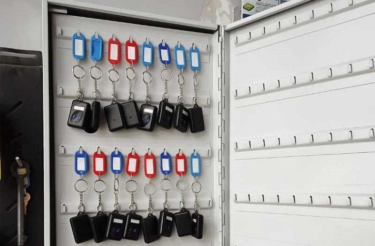 Smart Key Cabinets: Finally, a Way to Stop Losing Keys 